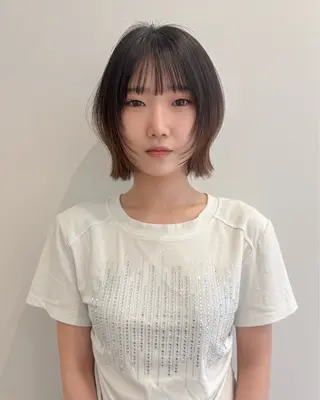 ショート 韓国ボブ/顔周り/べ ージュ/織田百華🎀のヘアスタイル