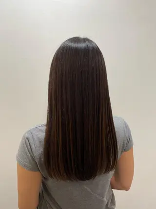 ロング ヨシダ ジュンのヘアスタイル