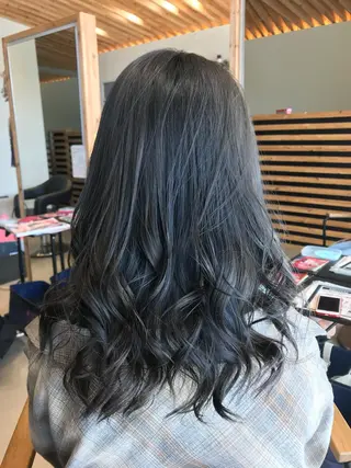 ロング カラー 関口 友行のヘアスタイル