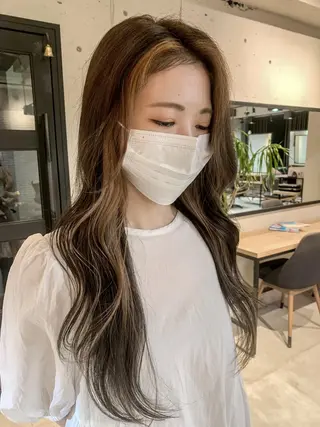 ロング カラー ヘアアレンジ yuka .のヘアスタイル