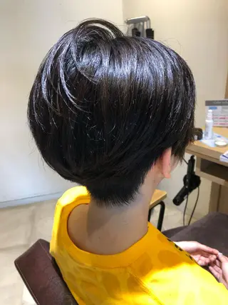 ショート EARTH 榎本のヘアスタイル