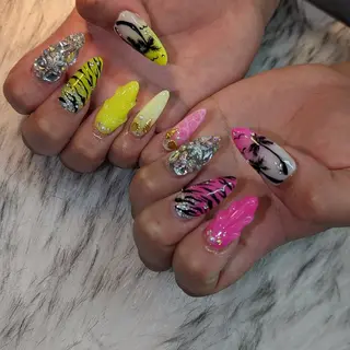 ネイル RUNWAY 　　の眉毛・アイブロウイメージ