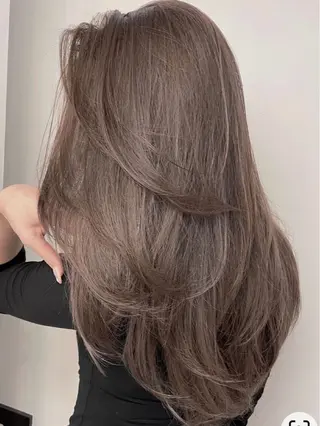 ロング 古沢 新のヘアスタイル