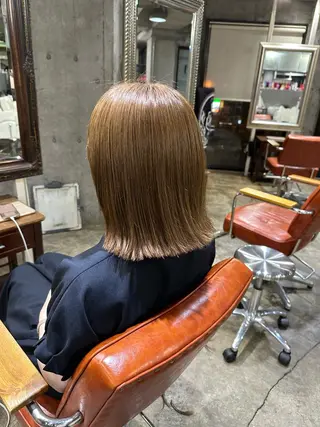 ショート yelm所属・🫒オリーブカラー ミディアムレイヤー✨のヘアスタイル