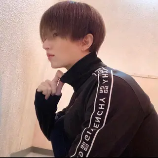 ショート カラー メンズ シールエクステ特化 ハイトーン、NANAのヘアスタイル