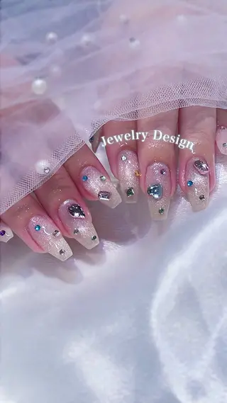 ネイル GO TODAY SHAiRE SALON原宿 Liber所属・️🫧もこ 艶感ネイル🫧のネイルデザイン