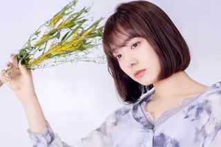 ミディアム 井上 涼花のヘアスタイル