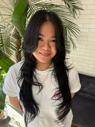 ロング coco terrace所属・海外風ハイライト CHIHIROのヘアスタイル