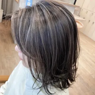 ミディアム KAJI MANAMIのヘアスタイル