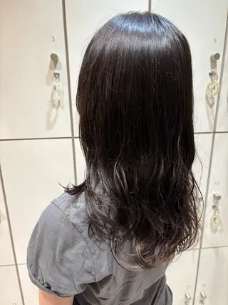 ミディアム VANESSA所属・レイヤー/ブリーチ/ 山本花歩のヘアスタイル