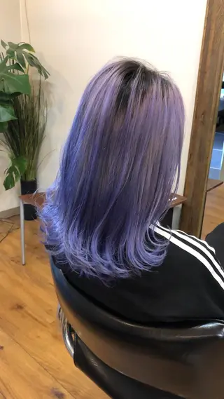 セミロング MAAT所属 AKANEのヘアスタイル