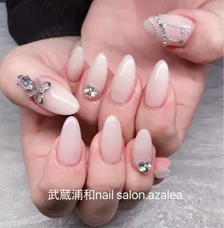 ネイル R inのネイルデザイン