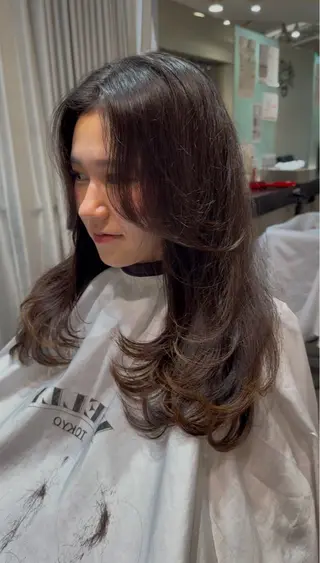 ロング WELLY  TOKYO所属・🌈レイヤーカット/ ハイトーン🌈タクマのヘアスタイル