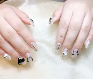 ネイル H3 Nail Tsuki🦋💙のネイルデザイン