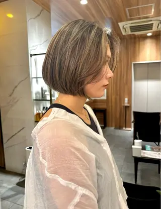 ショート カラー 穂乃香 BEAUTRIUMのヘアスタイル