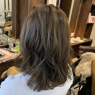 ミディアム カラー LoRE hair 四条河原町　西尾友里のヘアスタイル