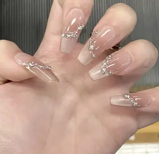 ミディアム 高橋 日向のネイルデザイン