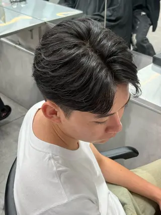 ミディアム カラー パーマ メンズ メンズパーマ特化 🔥韓国ヘア職人🔥のヘアスタイル