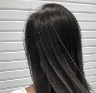 セミロング カラー Kro ハイトーン×ブリーチのヘアスタイル