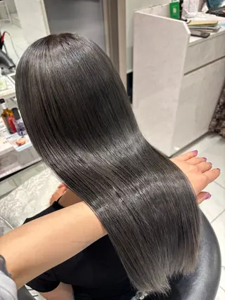 カラー Sakuraෆ˚* 暗髪×まつパ🖤🥀のヘアスタイル