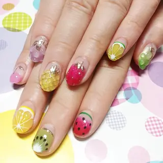 ネイル 山田 麻衣のネイルデザイン