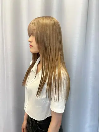 ミディアム カラー SALOWIN所属・ブリーチ✨ ボブ🪢レイヤーのヘアスタイル