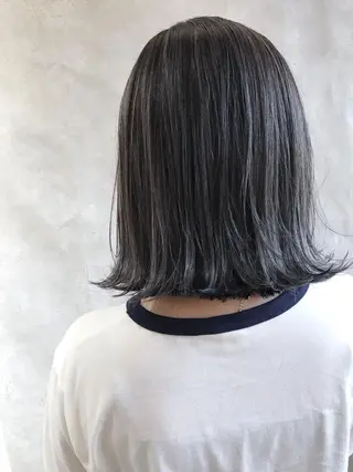 ショート カラー MOU namba ムウナンバのヘアスタイル