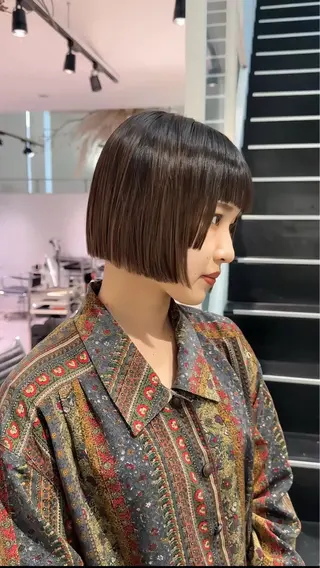 ショート カラー CHERIEブリーチ ダブルカラー　天神のヘアスタイル