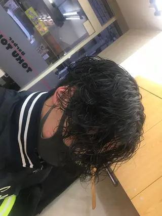 ミディアム パーマ メンズ BarberTOKUTOKO所属・TOKUTOKO 小野寺のヘアスタイル