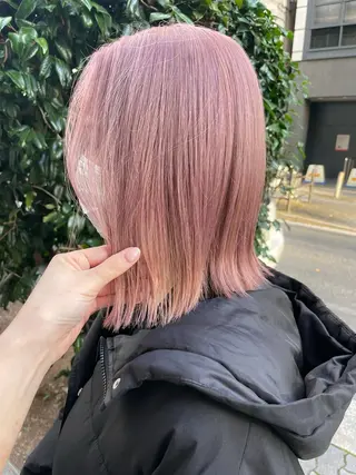 ミディアム カラー akane .のヘアスタイル