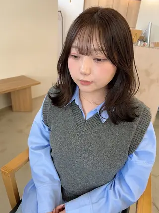 ミディアム vince. moekoのヘアスタイル