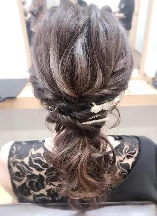 ヘアアレンジ GRANLUSSO 〜グランルッソ駅前店所属・木口 嘉美のヘアスタイル