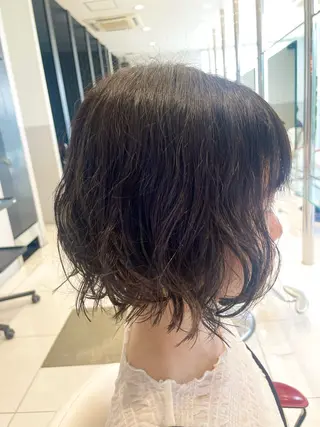 ショート カラー パーマ Saya／ 縮毛矯正・髪質改善のヘアスタイル