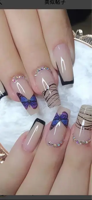 ネイル U·Mi nail salon所属・U·MI 上野御徒町店のネイルデザイン