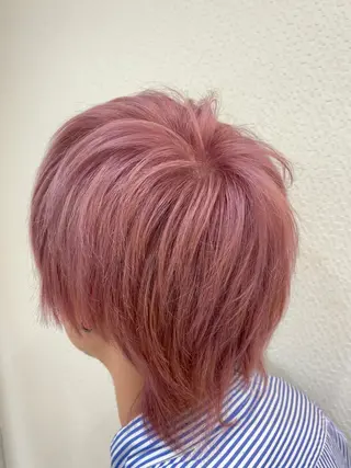 ショート カラー まさき✂︎ブリーチ／ デザインカラーのヘアスタイル