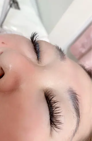 マツエク・マツパ ホウ エンのネイルデザイン