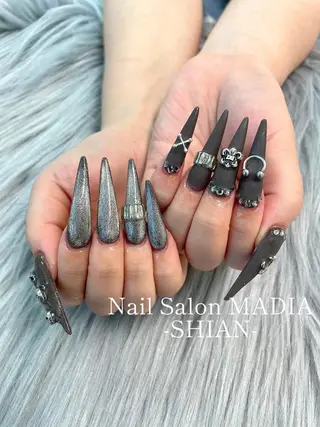 ネイル MADIA所属・MADIA SHIANのネイルデザイン