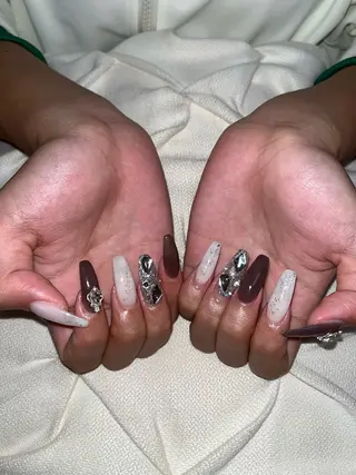 ネイル nail.salon .Reversalのネイルデザイン