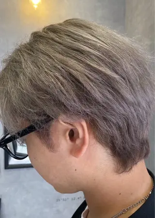 カラー miloc minamiのヘアスタイル