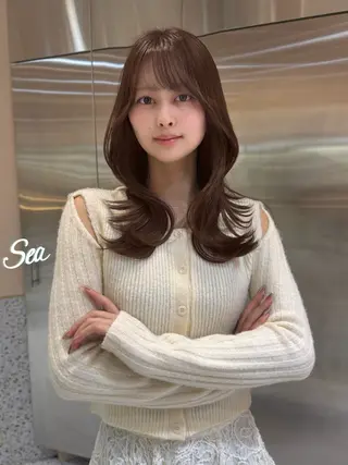 ミディアム 絶対垢抜けレイヤー/ 透明感カラーリョウヤのヘアスタイル