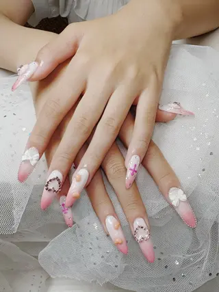ネイル F&T Nail salonのネイルデザイン