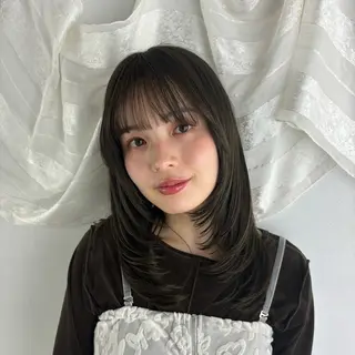セミロング ついざき はるかのヘアスタイル