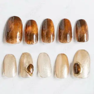 ミディアム Nail Salon midnightのネイルデザイン