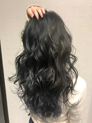 ロング カラー 茂木 結希のヘアスタイル