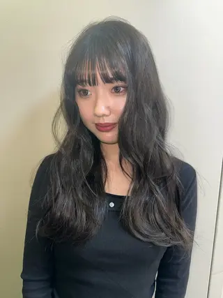 カラー 寺崎 由衣のヘアスタイル