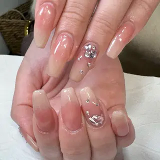 ネイル RIEKO🍒 ワンホン♡推しネイルのネイルデザイン