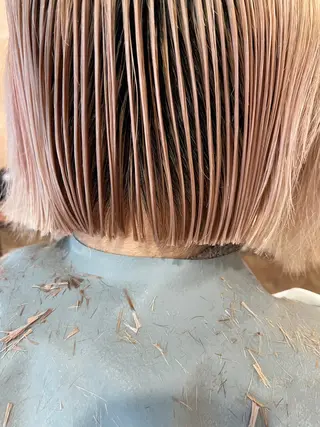 ショート カラー さの あやねのヘアスタイル