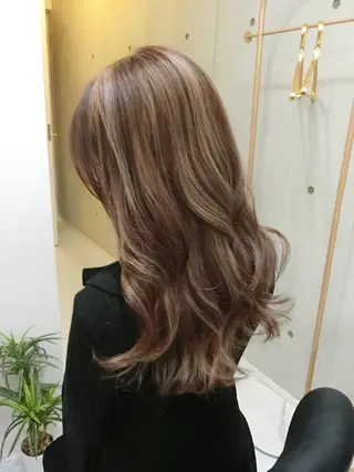 カラー ロング ma cherie 　naoのヘアスタイル