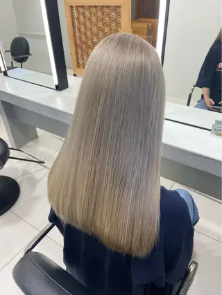 ロング カラー 🫧🎀SARA/ ブリーチ/金山💓のヘアスタイル