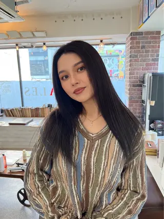 ロング カラー エクステ ハイトーン 💭黒崎ハルカのヘアスタイル